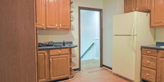 nice renovated 4 Bed 3 Bath Gallery 54
