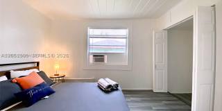342 NW 7th Ave Gallery 6