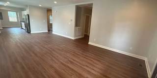Newly Renovated Spacious 3 Bedroom w/ Full Appliance Package Gallery 5