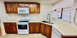 Charming 3-BR Home in Snow Park Gallery 13