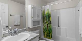 3BED2BATH - NEWLY REMODELED, 2CAR GARAGE, LARGE FENCED YARD, WASHER/DRYER Gallery 10