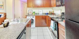 100 Midtown Gallery 10