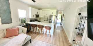 Beautiful 2 bed 1 bath Pohailani Condo Gallery 3