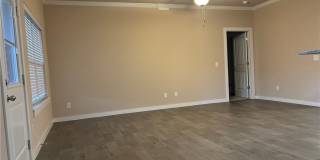 533 Vee Street Gallery 13