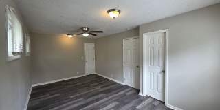 Spacious 4 Bed / 2.5 Bath Home with 2 Living Areas Gallery 10