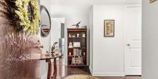 410 W 7th Street unit: 1023 Gallery 2