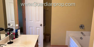 Lakeville 2 Bedroom Town Home, Dishwasher, Fireplace, 2 Car Garage, Garage Bonus Room Gallery 16