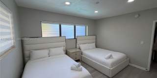 10004 E Bay Harbor Dr Gallery 1