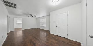 116 W Arlo Rd Gallery 17