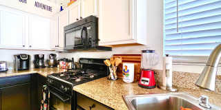 STYLISH SERENITY - 3 bed/2 bath Furnished Home with RV/Boat Parking Gallery 6