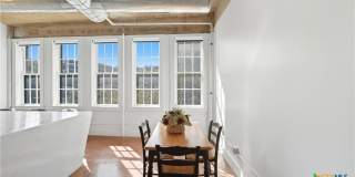 222 Losoya Gallery 6