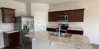 *First 4 Weeks Rent FREE!* Three Bedroom | Two and a Half Bathroom Home in Farmington Gallery 12