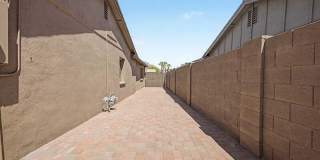 2601 E DAHLIA Drive Gallery 31