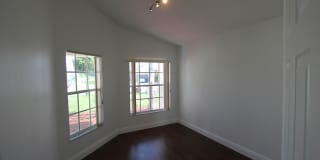 210 Garberia Dr Gallery 3