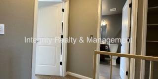 2 Bed/2.5 Bath Townhome, 1102 sq ft, 1811 S Quebec Way #236 Gallery 16