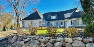 5760 Oakview Lane N Gallery 1