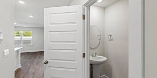 Brand New Townhome- Bike to the beach!!! **MOVE-IN SPECIAL** Gallery 5