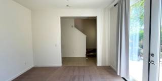 2 bed, 2.5 bath located in Corona, CA! Gallery 8