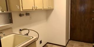 2-Bedroom 1-Bathroom Duplex off Gilham Gallery 9