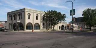 26 Broadway Street N Gallery 1