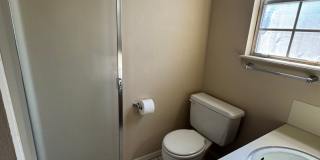 Two Story 2 bedroom, 2 bathroom home in South Highland Gallery 7