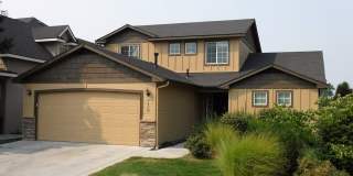 Beautiful 4 bed 2.5 bath home in the perfect Meridian location just off Ustick between Linder and Meridian. Gallery 1