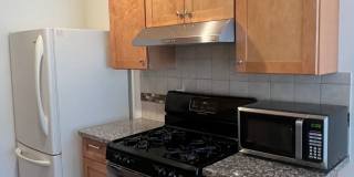 UPDATED 2 BEDROOM APARTMENT!! Gallery 5