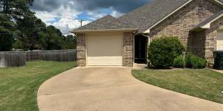 4002 Mobley Circle Gallery 1