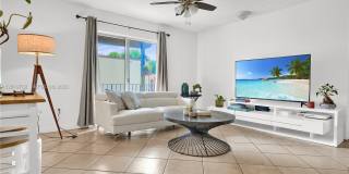 10786 N Kendall Dr Gallery 1