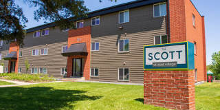 The Scott at East Village Apartments Gallery 35