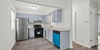 Summer Special! Updated 3BR Townhome with Basement + $250 Off First Month’s Rent Gallery 2