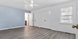 1708 N Poplar Street Gallery 18