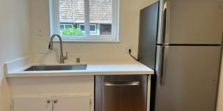 EPIC REA: 2 BR/1 BA Townhome w/ 1 Parking in Great Corte Madera Gallery 16