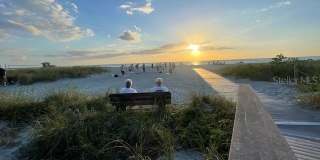 100 THE ESPLANADE N Gallery 24