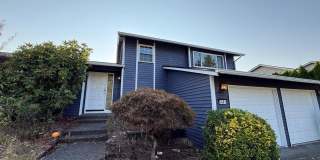 Spacious 3-Bedroom Home with Flexible Living Space Near Microsoft Redmond Campus! Gallery 1
