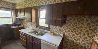 $875 - 2 bed 1 bath - Single Family Home Gallery 6