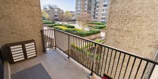 102 Monroe Street - 201 Gallery 26