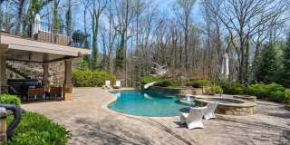 5265 Peachtree Dunwoody Road Gallery 75