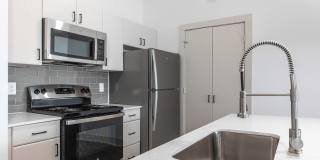 5225 Maple Avenue Gallery 34