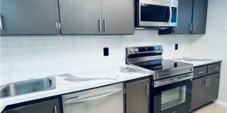 2711 1st Street unit: 102 Gallery 7