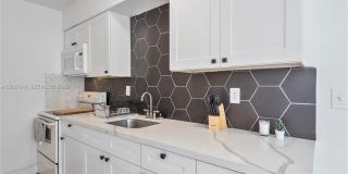 2380 NE 137th St Gallery 19