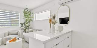 7076 Park Manor Gallery 13