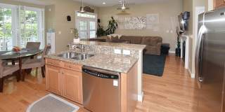 Beautiful Luxury TH with Deck & Patio! Gallery 6