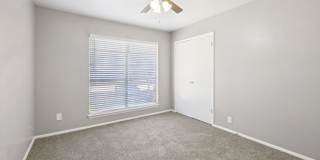 Premier Gardens Apt. Gallery 37