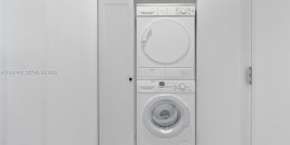 1751 NE 138 St Gallery 23