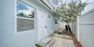 1041 NE 9th Ave Gallery 7