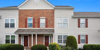 618 SONGBIRD Court Gallery 1