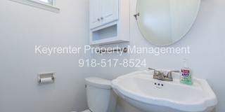 3 Bed 1.5 Bath in Great Midtown Location! Gallery 28