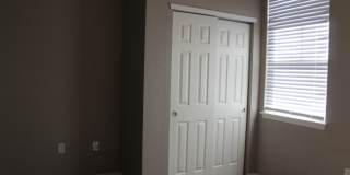 Stonegate Townhouse w/ 3 br/3 1/2 baths!! Gallery 20