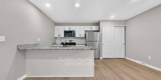 Modern Finishes & Hardwood Floors – 4BR Columbus Gem Gallery 12